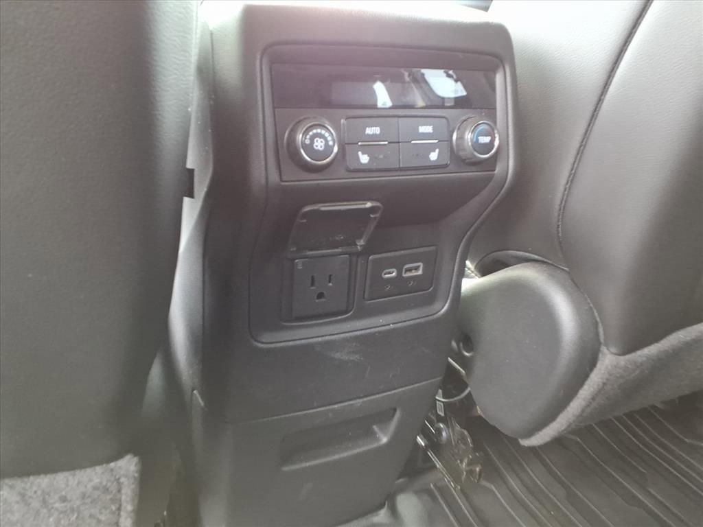 Used 2021 GMC Acadia Denali w/ Denali Technology Package image 33