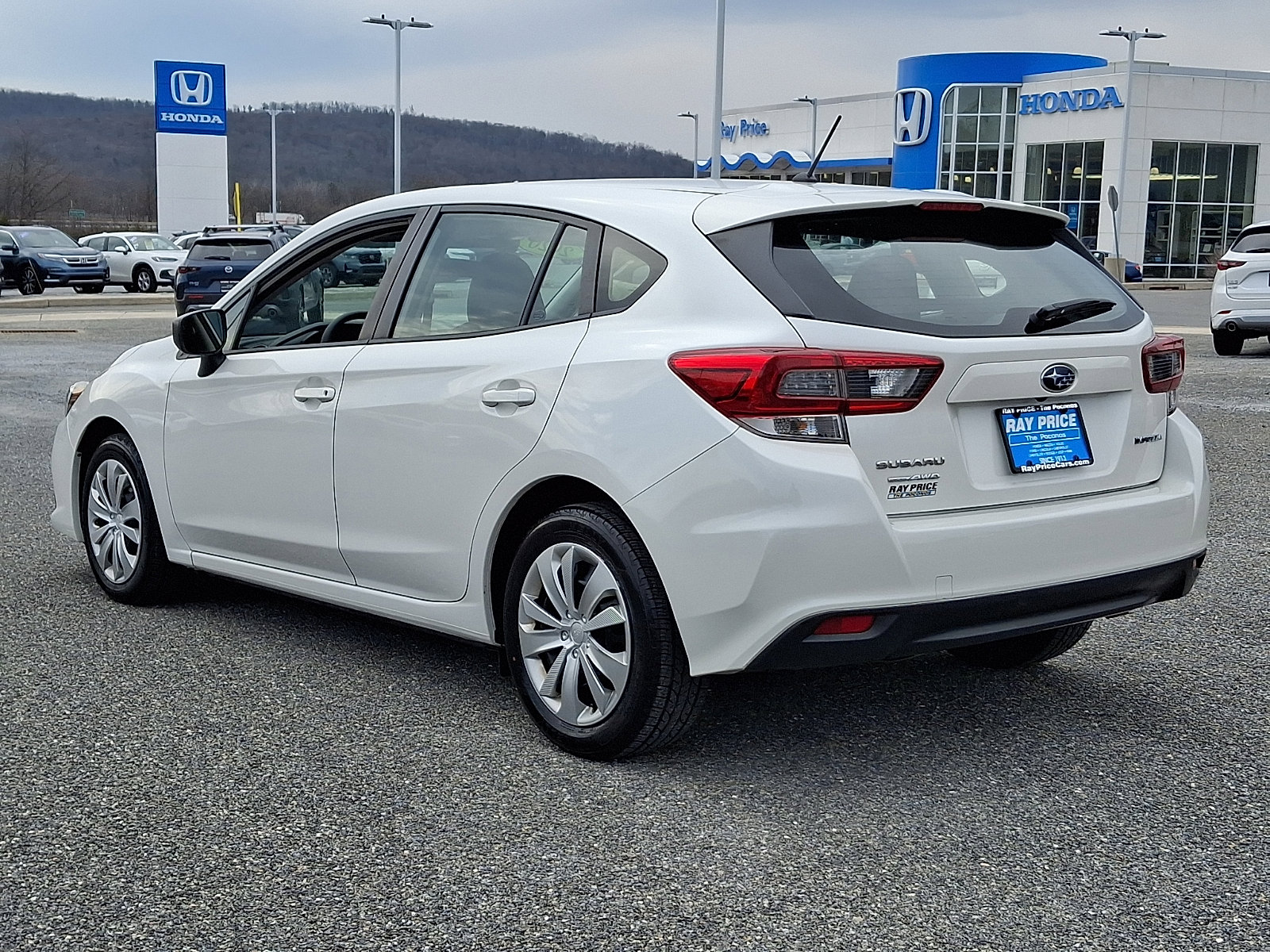 Used 2020 Subaru Impreza 2.0i image 4