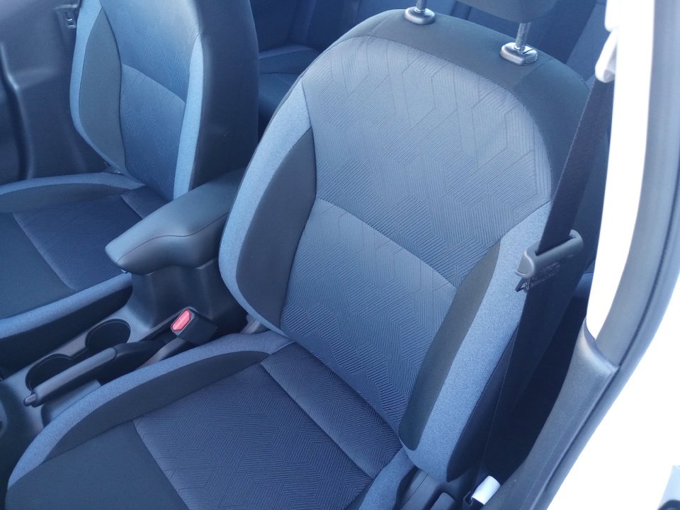 New 2025 Nissan Versa SV w/ Trunk Package image 9