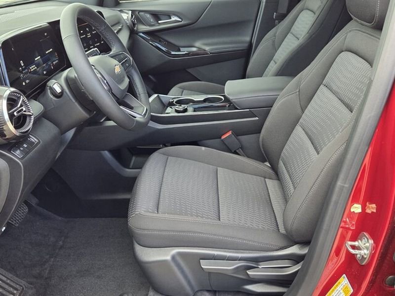 New 2026 Chevrolet Equinox LT image 7