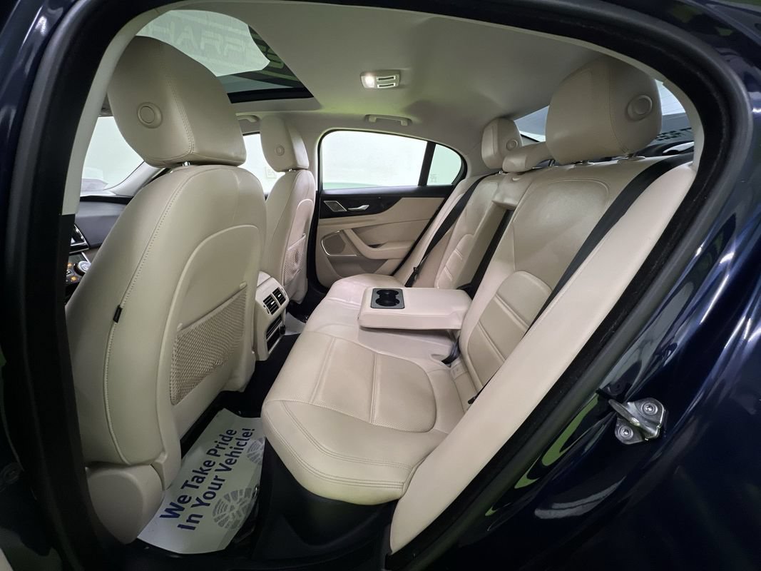 Used 2020 Jaguar XE S RWD image 27