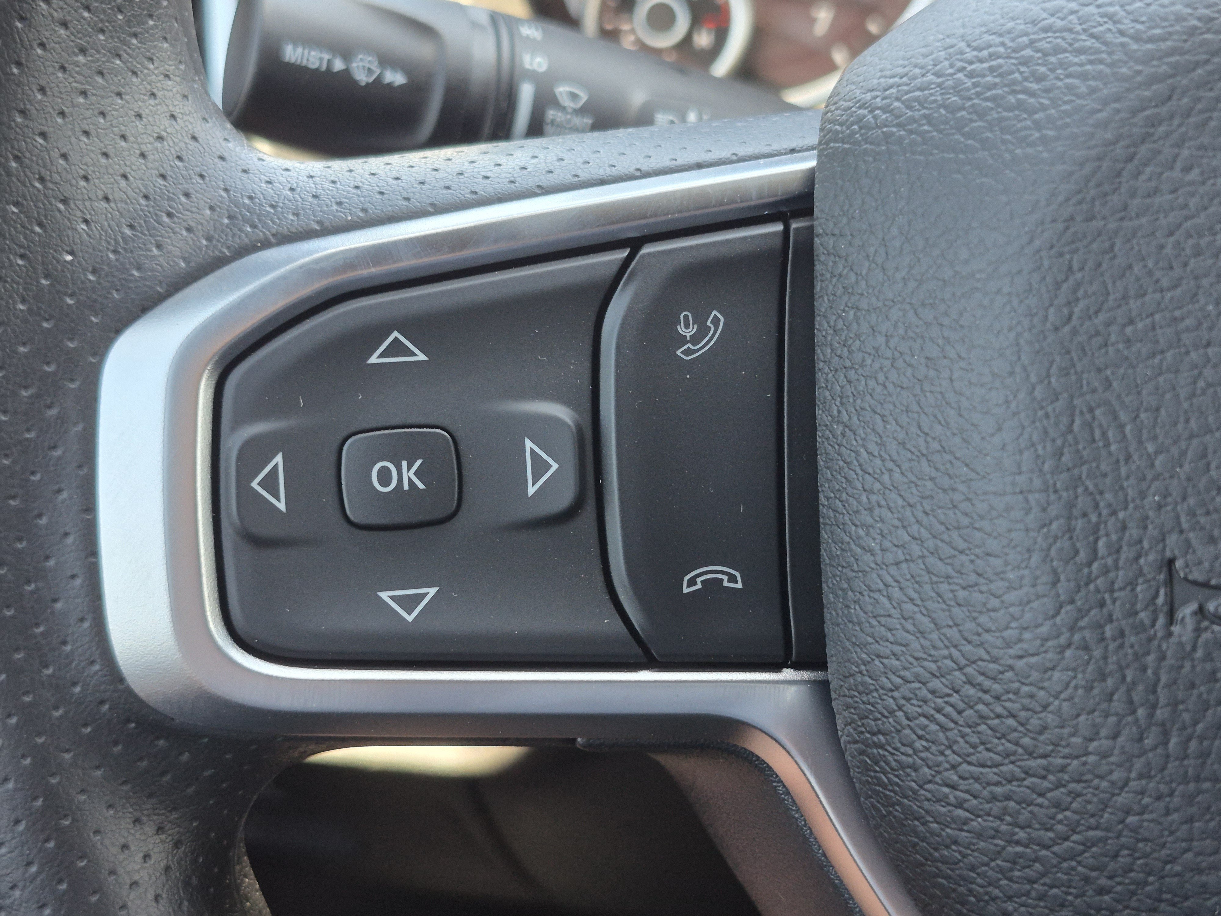 New 2026 RAM 1500 Express AWD/4WD image 16