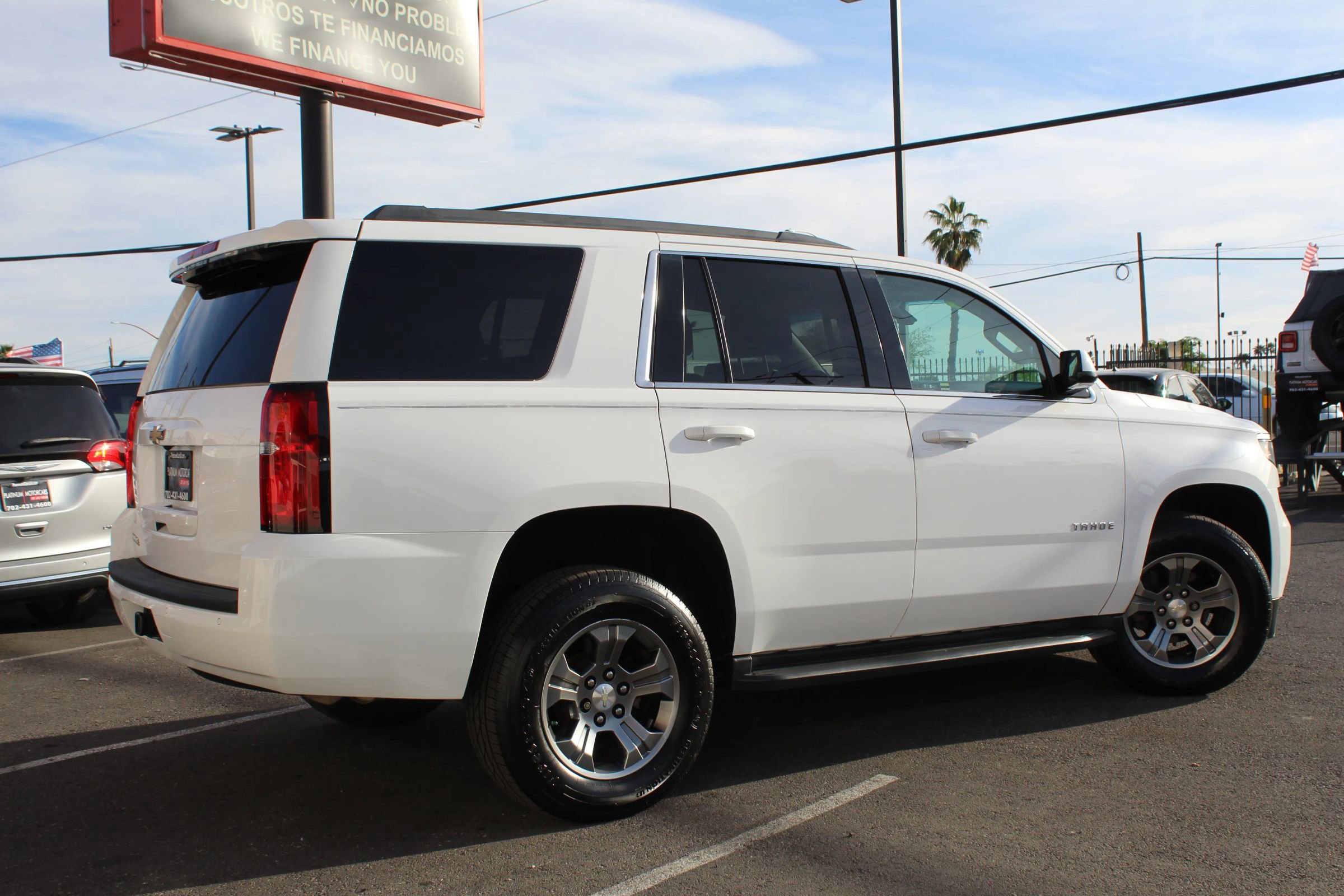 Used 2018 Chevrolet Tahoe LS RWD image 2