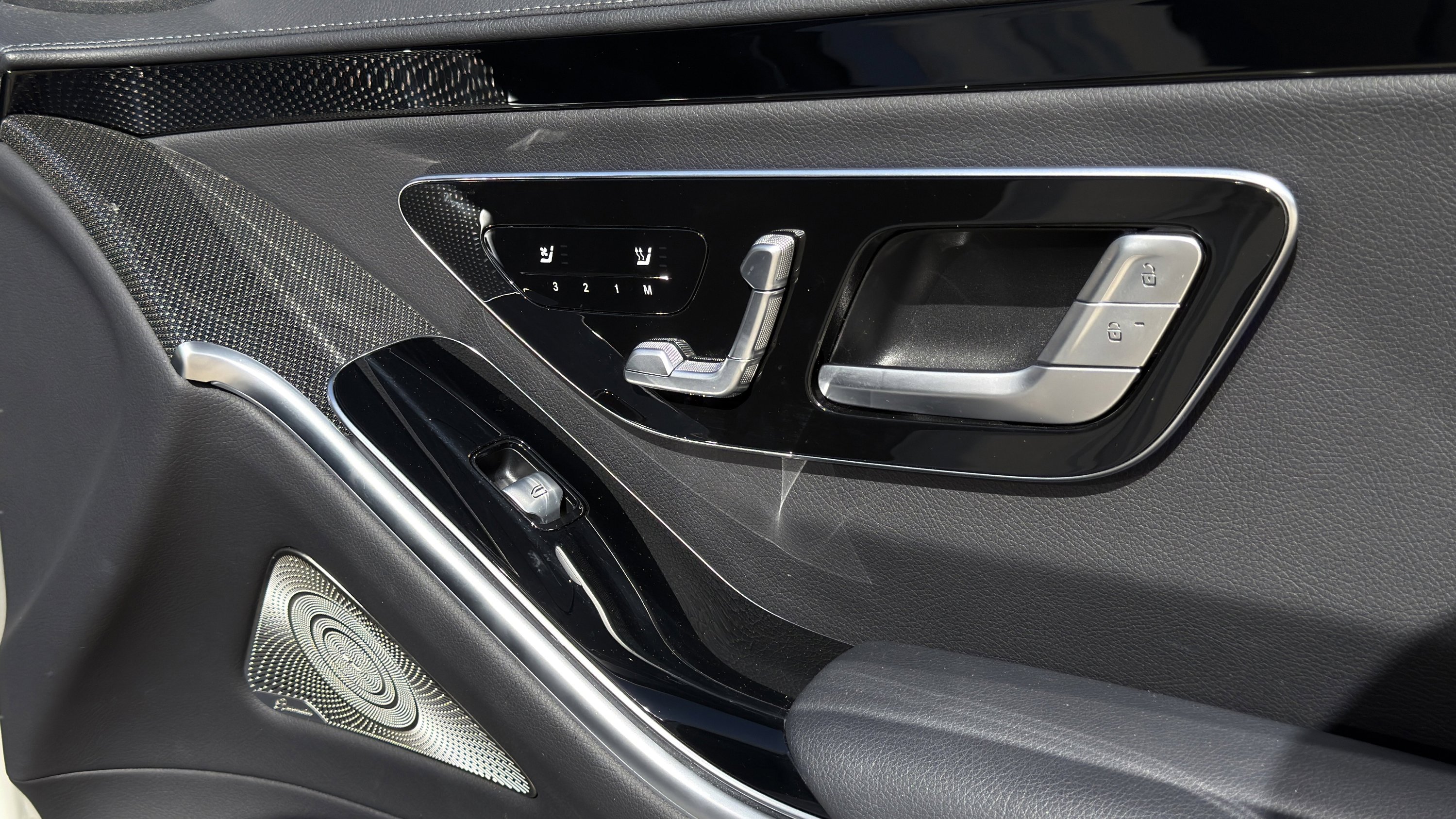 Used 2022 Mercedes-Benz S 500 S 500 w/ AMG Line Package image 41