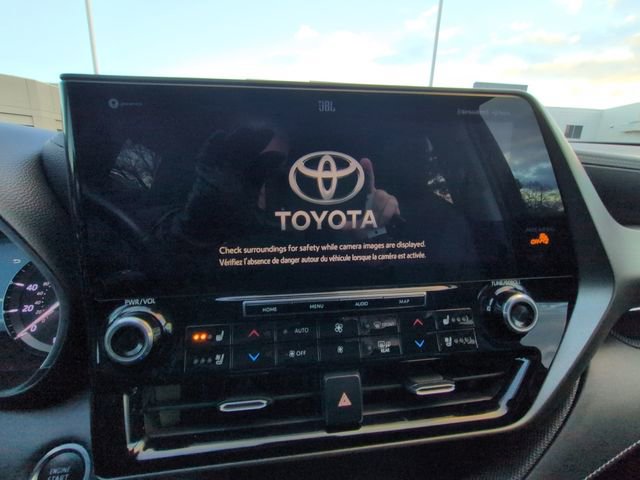 Used 2021 Toyota Highlander Limited image 29