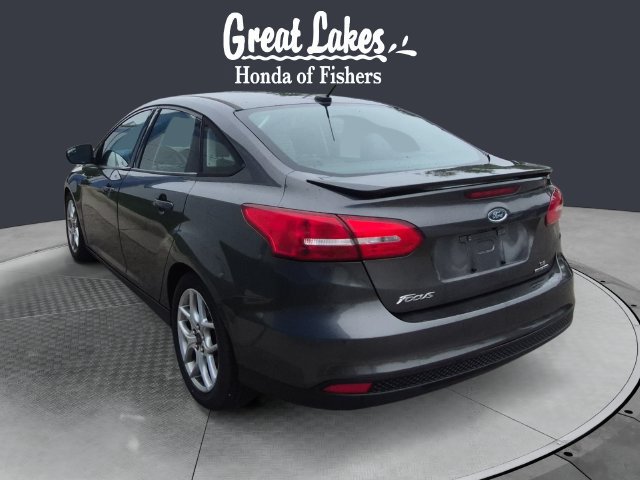 Used 2015 Ford Focus SE w/ Equipment Group 201A FWD image 3