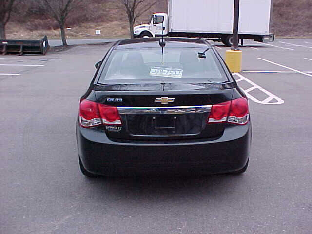 Used 2015 Chevrolet Cruze LS image 6