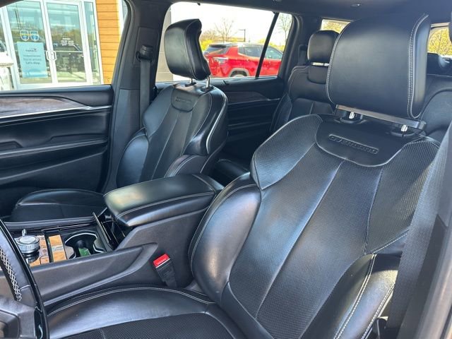 Used 2022 Jeep Grand Cherokee L Overland w/ Advanced Protech Group III AWD/4WD image 24