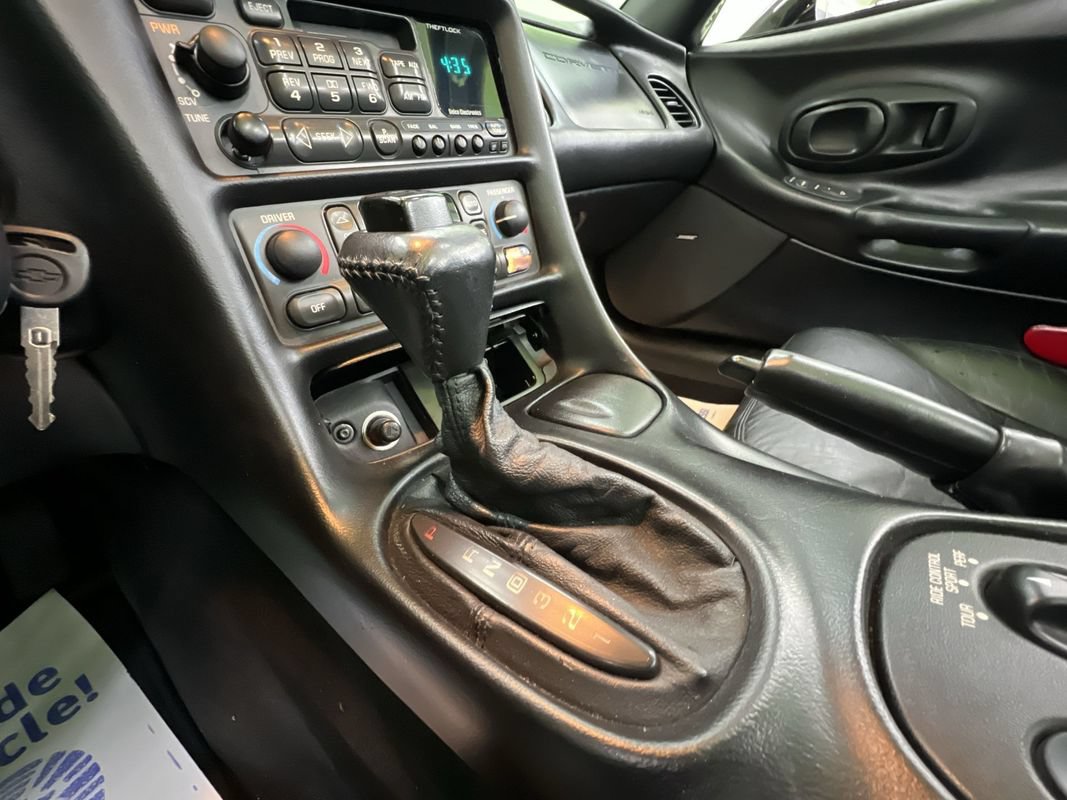 Used 1998 Chevrolet Corvette Convertible w/ Memory Pkg RWD image 23