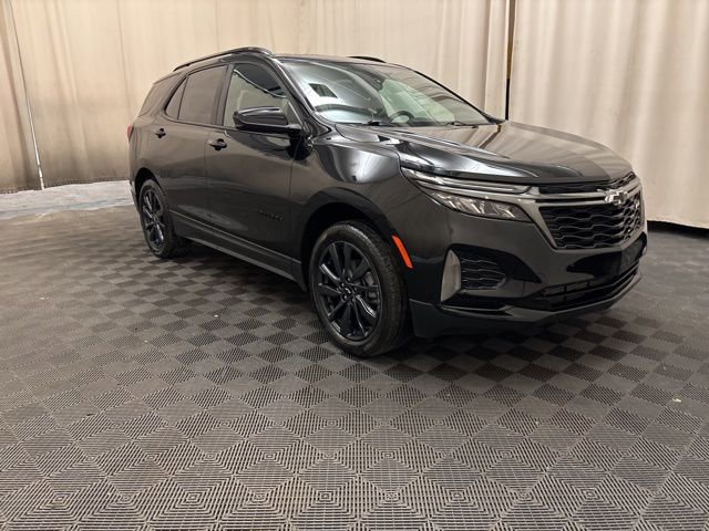 Used 2023 Chevrolet Equinox RS w/ LPO, Floor Liner Package image 3