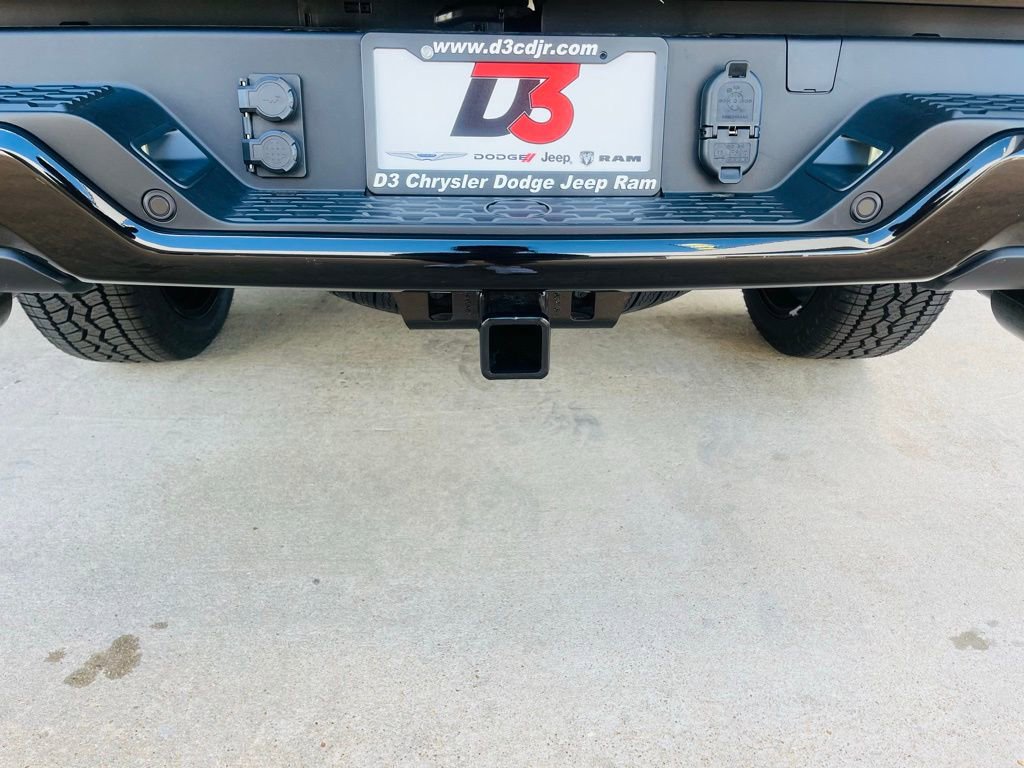 New 2025 RAM 1500 Limited image 12