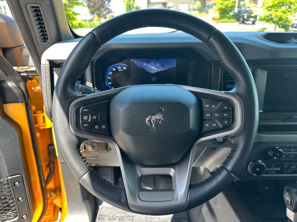 Used 2022 Ford Bronco Black Diamond w/ Sasquatch Package image 18