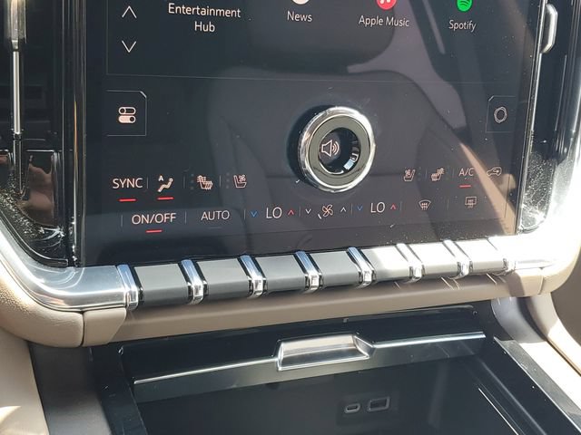 Used 2026 GMC Yukon XL Denali w/ Denali Reserve Package AWD/4WD image 19