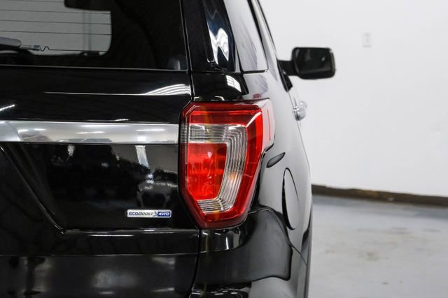 Used 2018 Ford Explorer Platinum image 46