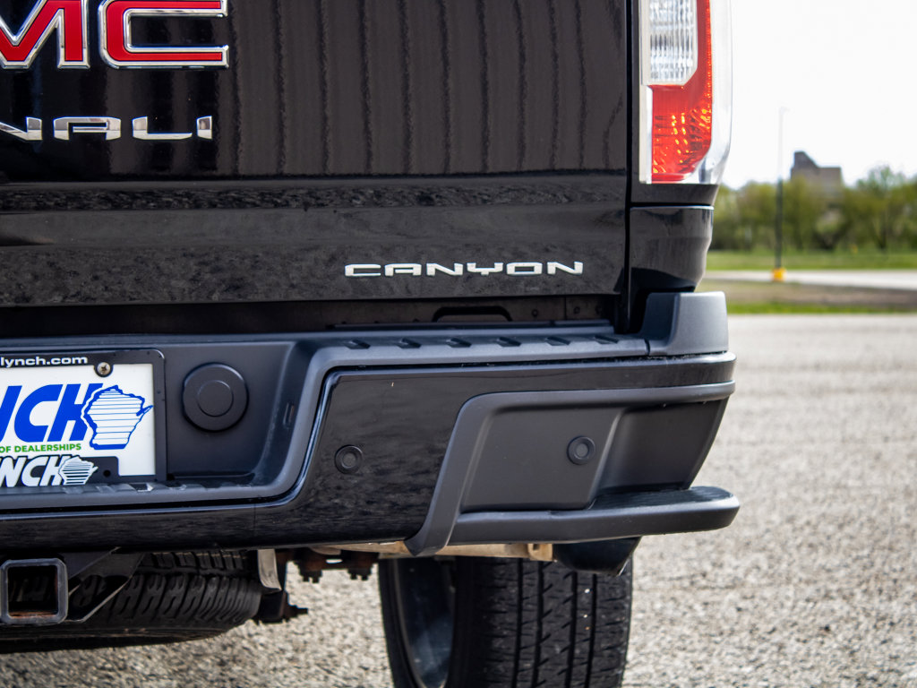 Used 2022 GMC Canyon Denali w/ Denali Black Edition Package AWD/4WD image 12