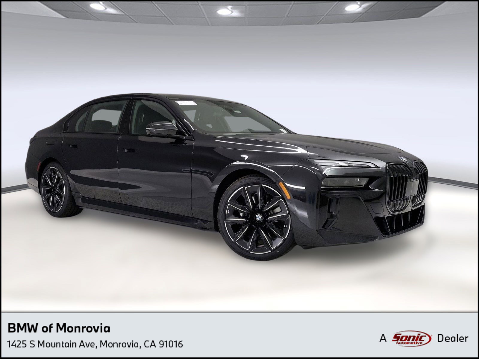 New 2026 BMW 750e xDrive image 1