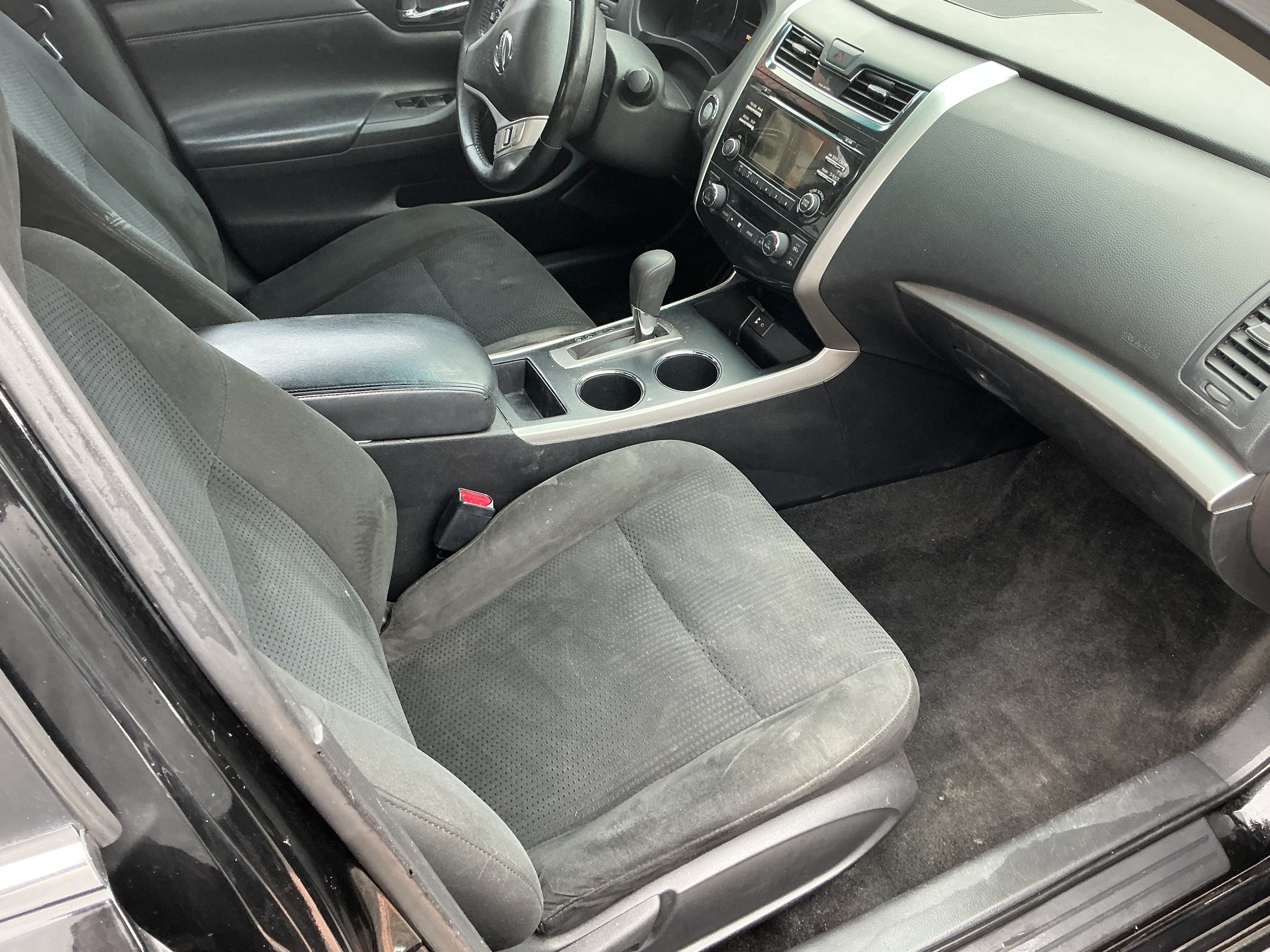 Used 2015 Nissan Altima 2.5 SV FWD image 11