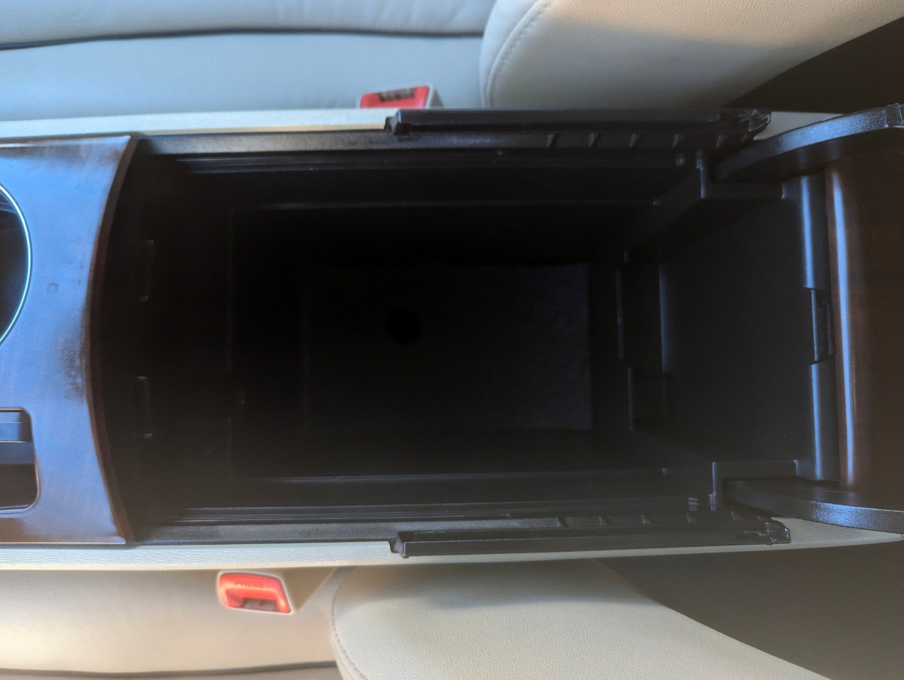 Used 2012 Toyota Venza XLE image 30