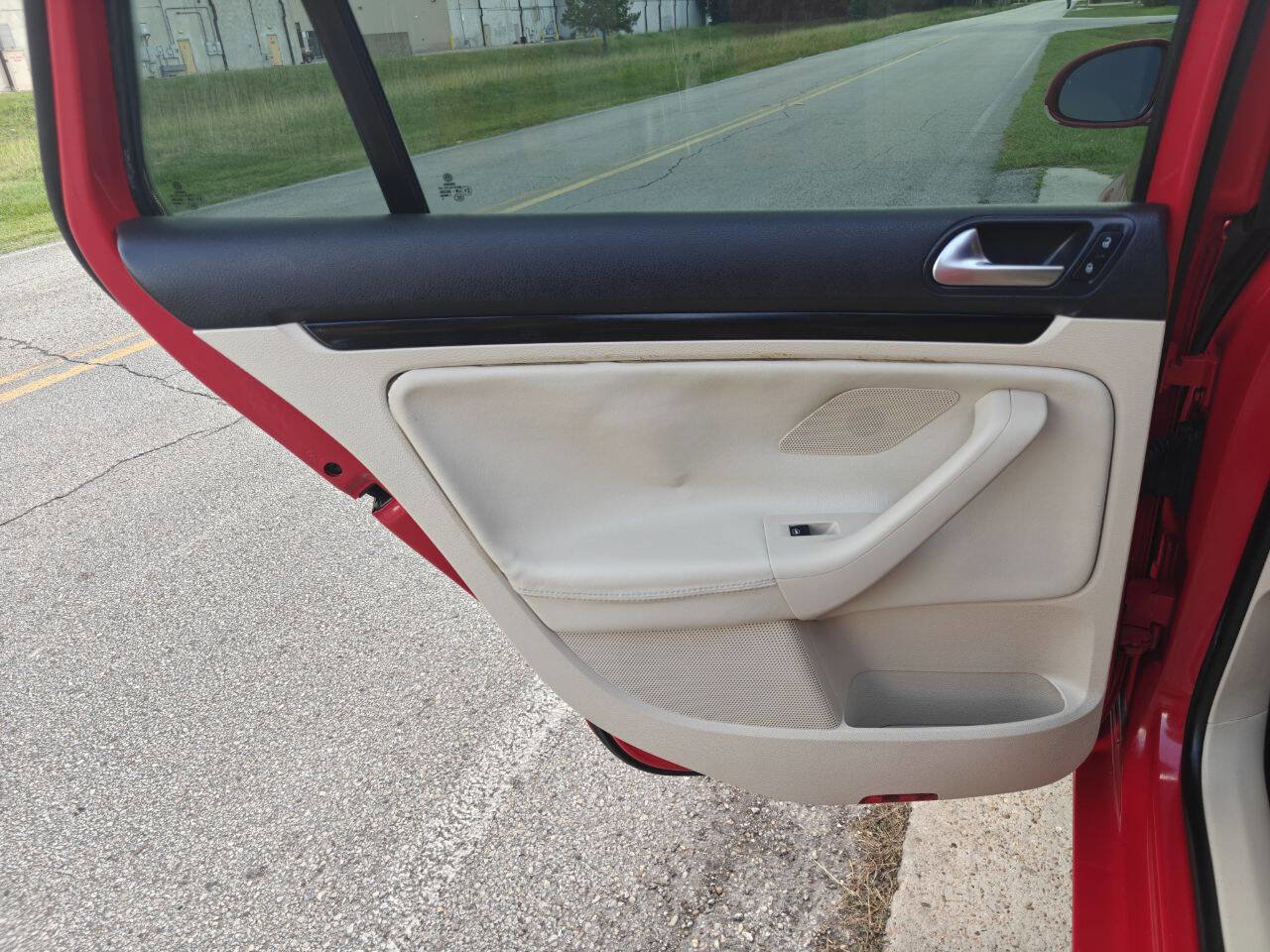 Used 2012 Volkswagen Jetta TDI image 13