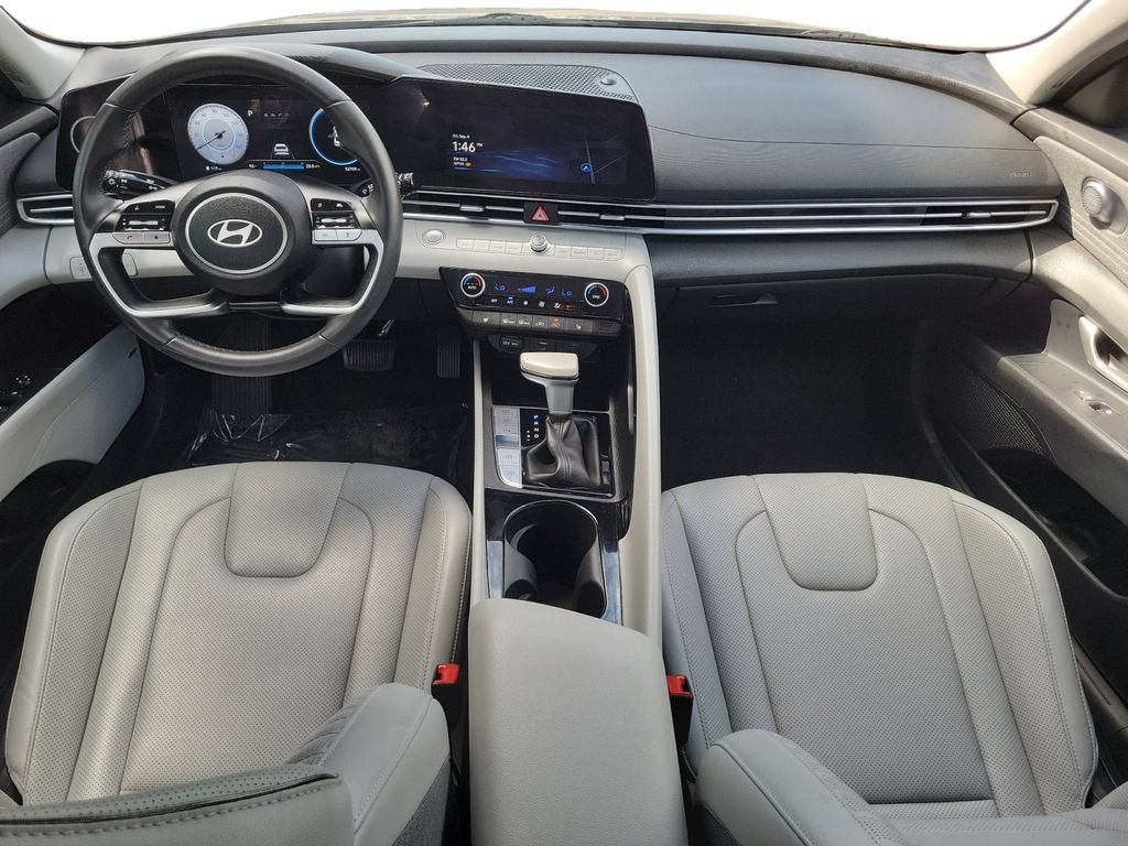 Used 2024 Hyundai Elantra Limited FWD image 9