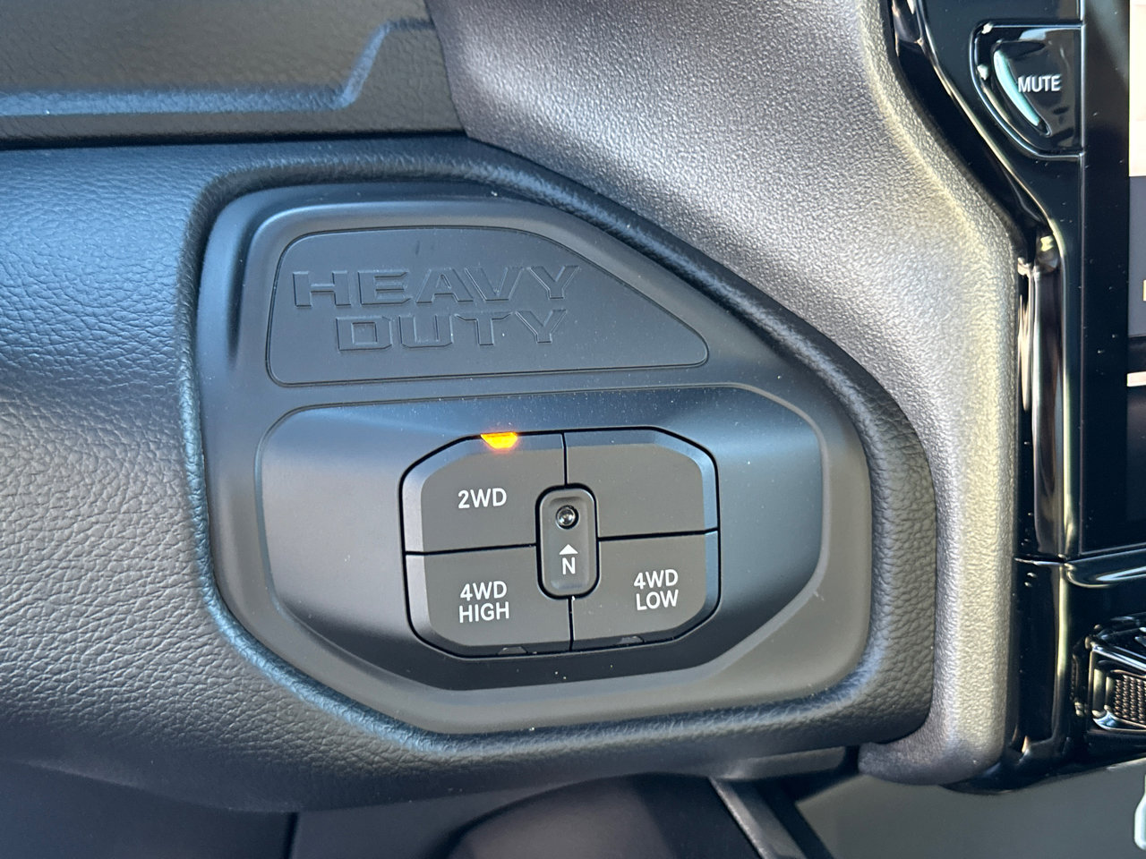 New 2025 RAM 2500 Laramie image 31