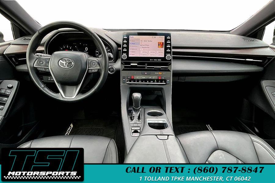 Used 2019 Toyota Avalon XLE FWD image 16
