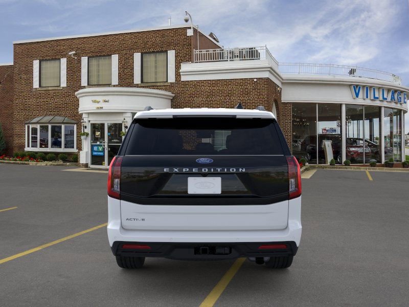 New 2026 Ford Expedition Active image 5