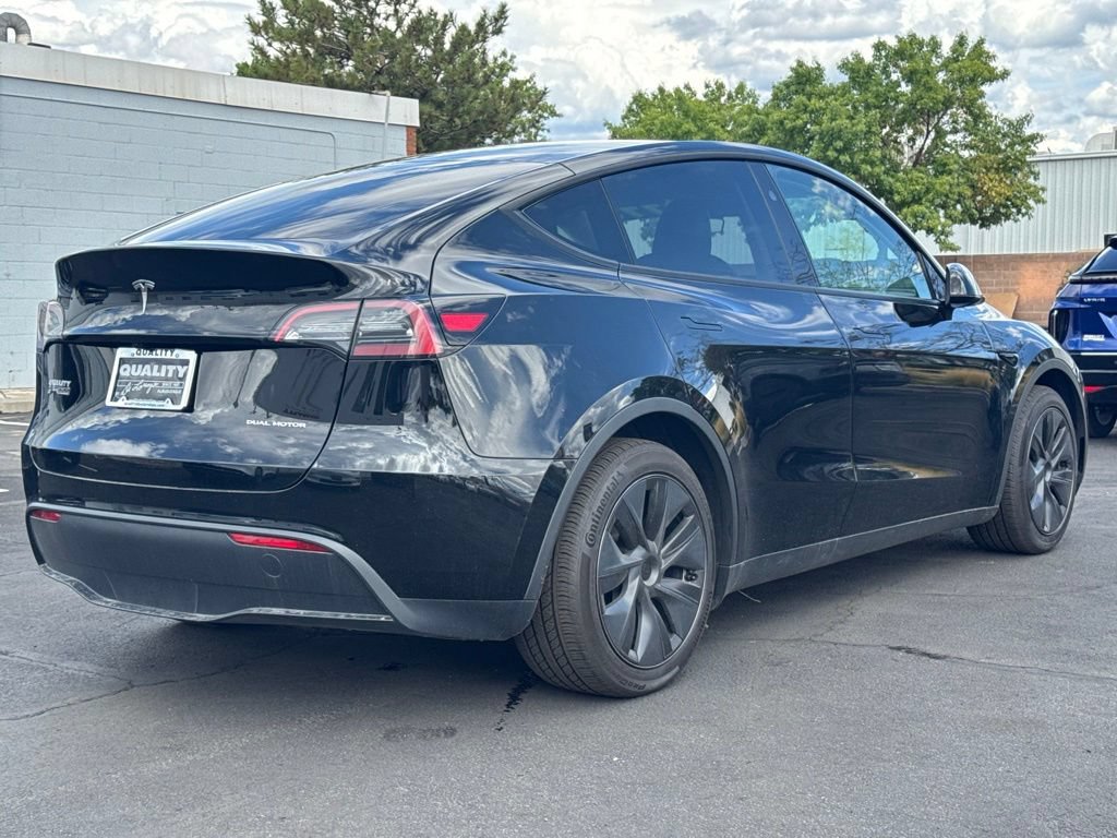 Used 2024 Tesla Model Y Long Range AWD/4WD image 8
