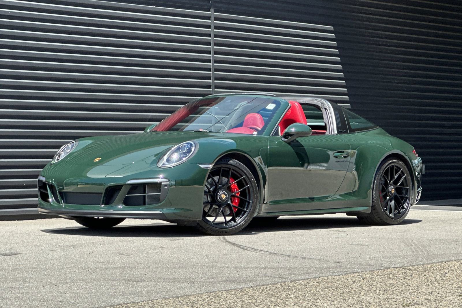 Certified 2019 Porsche 911 Targa 4 GTS AWD/4WD image 12