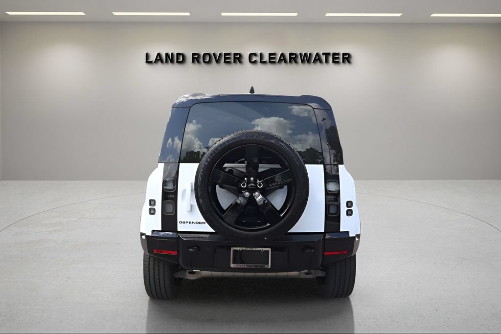 New 2026 Land Rover Defender 110 X-Dynamic SE AWD/4WD image 4