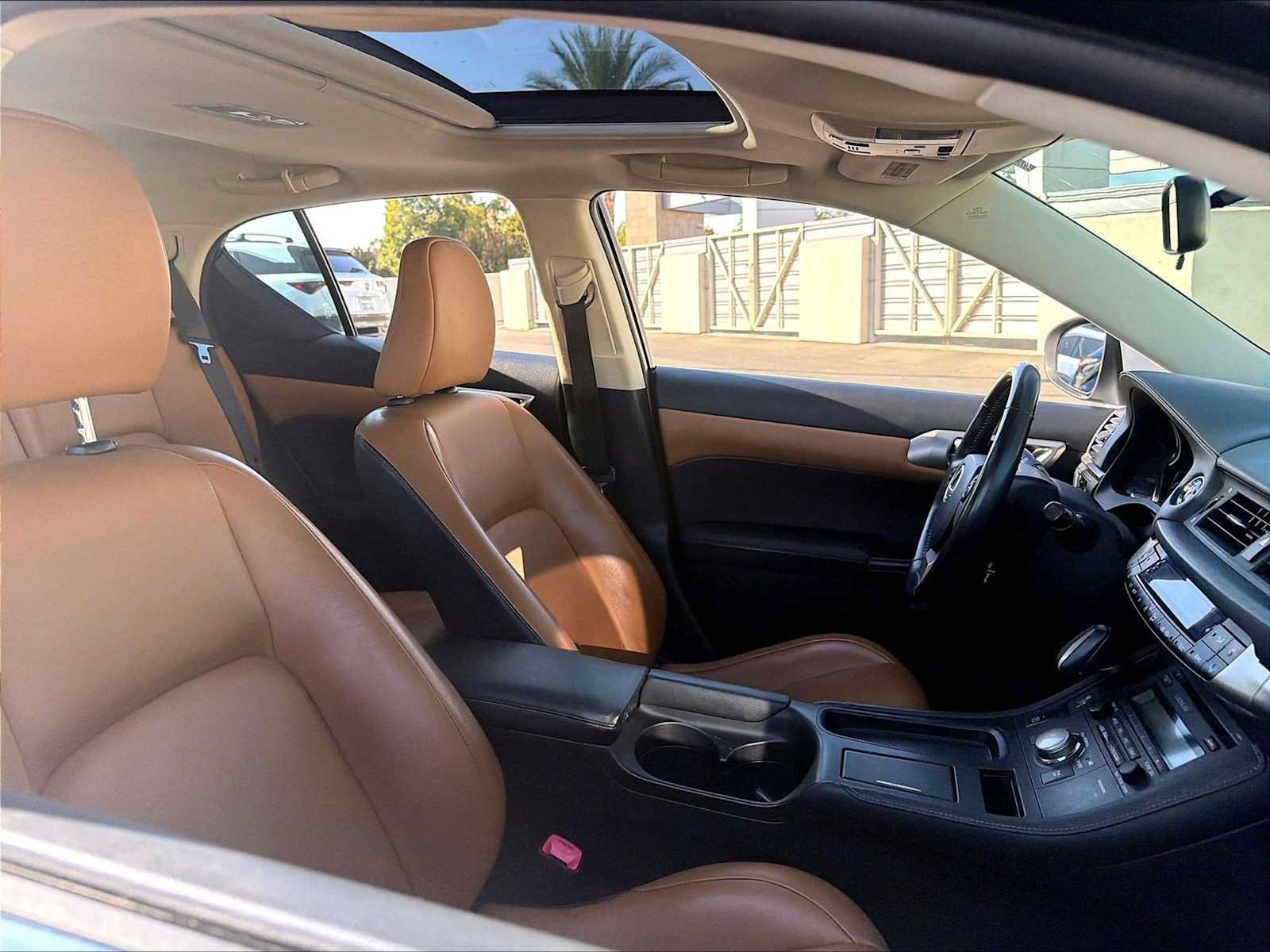 Used 2015 Lexus CT 200h FWD image 12