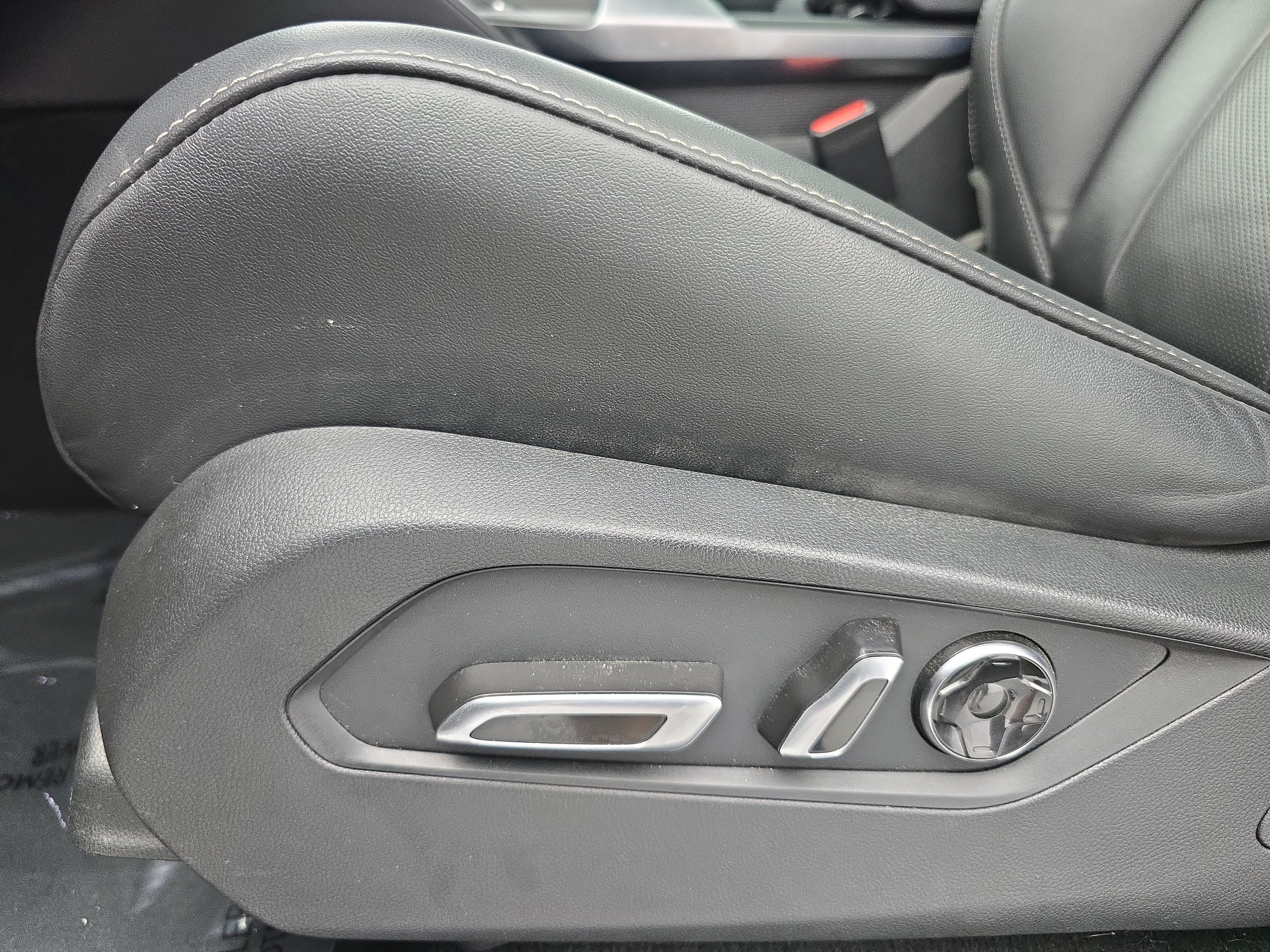 Used 2023 Acura MDX w/ Technology Package AWD/4WD image 30