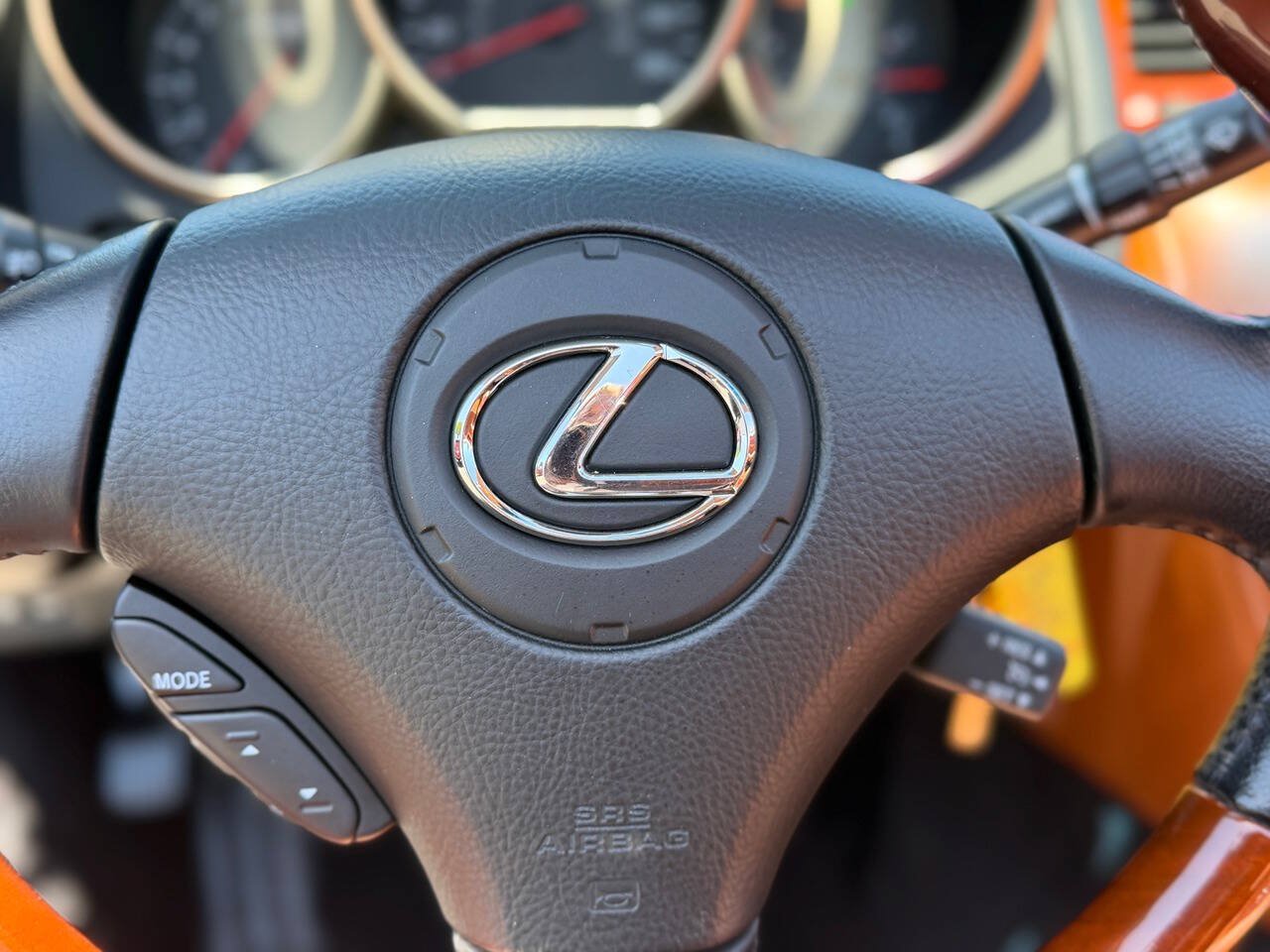 Used 2005 Lexus SC 430 Convertible w/ Preferred Accessory Pkg RWD image 96