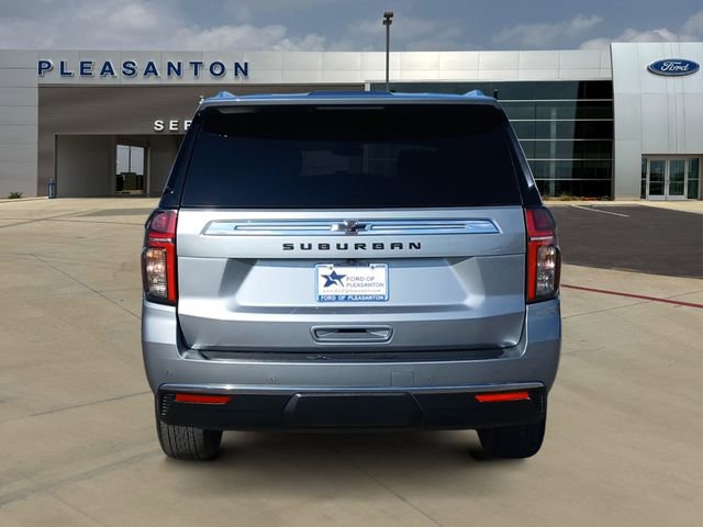 Used 2023 Chevrolet Suburban LS image 4