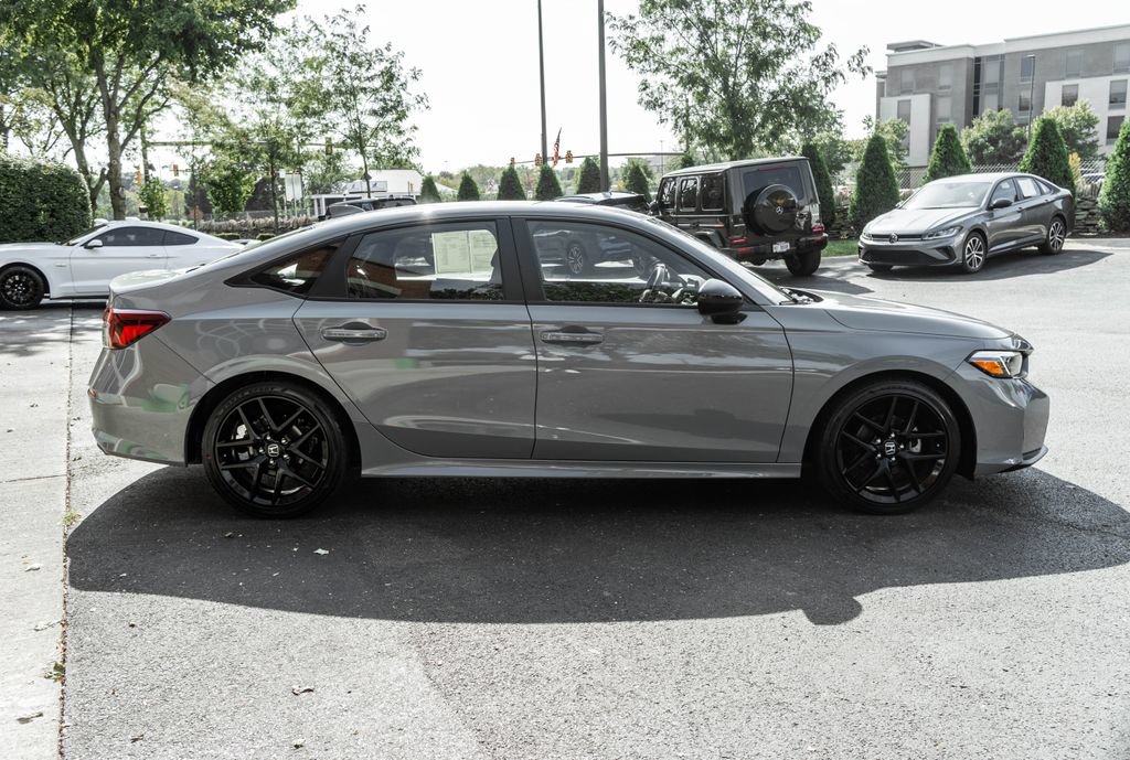 Used 2025 Honda Civic Sport image 3