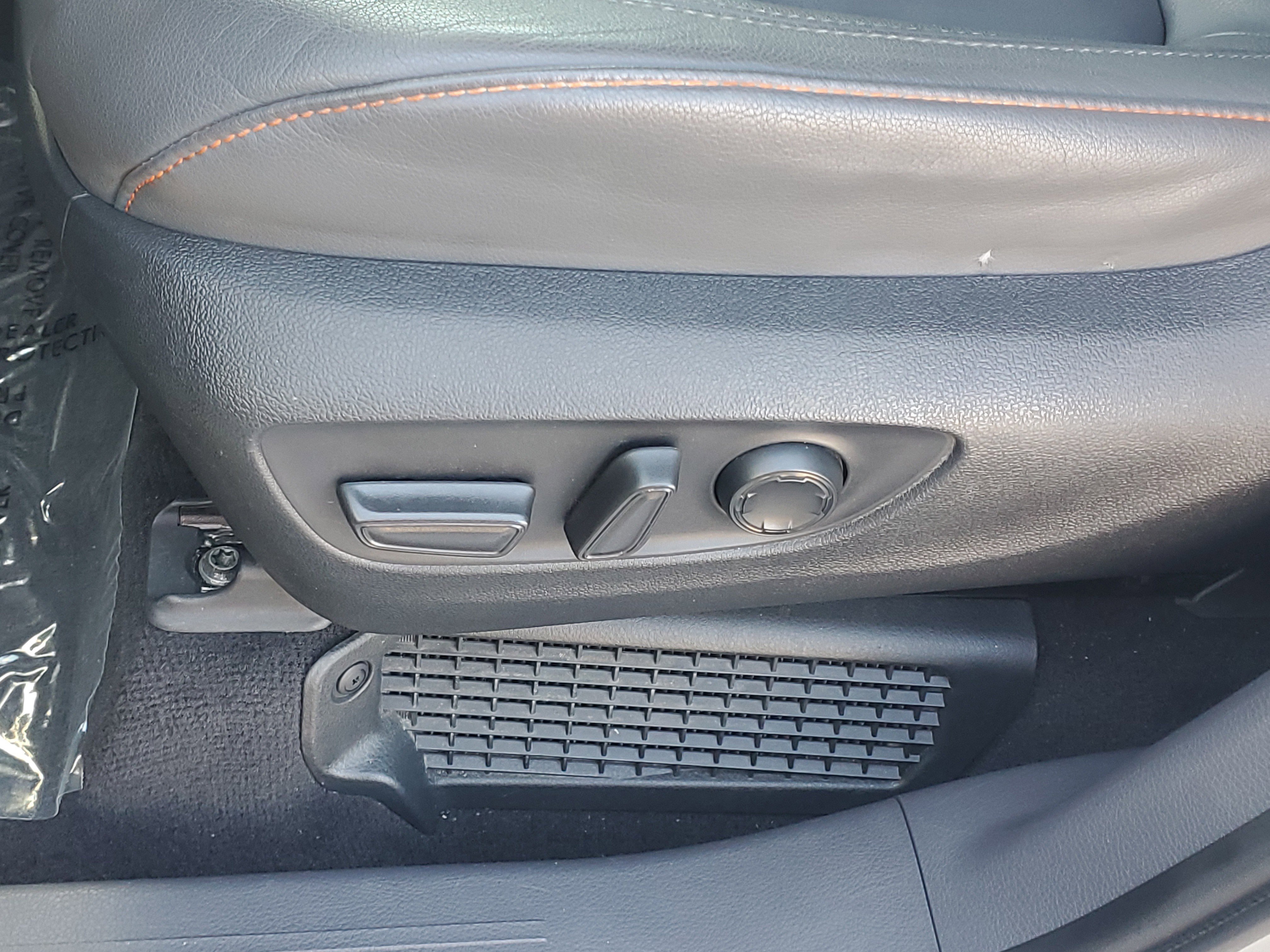 Certified 2022 Toyota Sienna XSE w/ XSE Plus Package FWD image 19