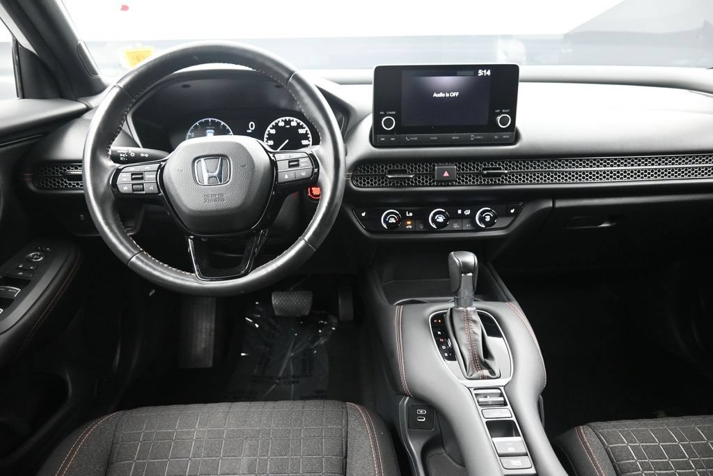 Certified 2025 Honda HR-V Sport image 19