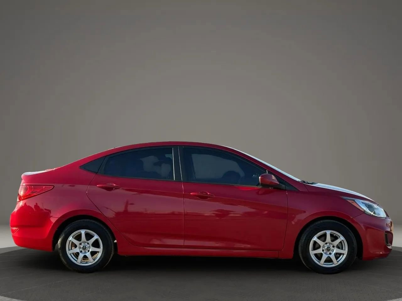 Used 2014 Hyundai Accent GLS image 8