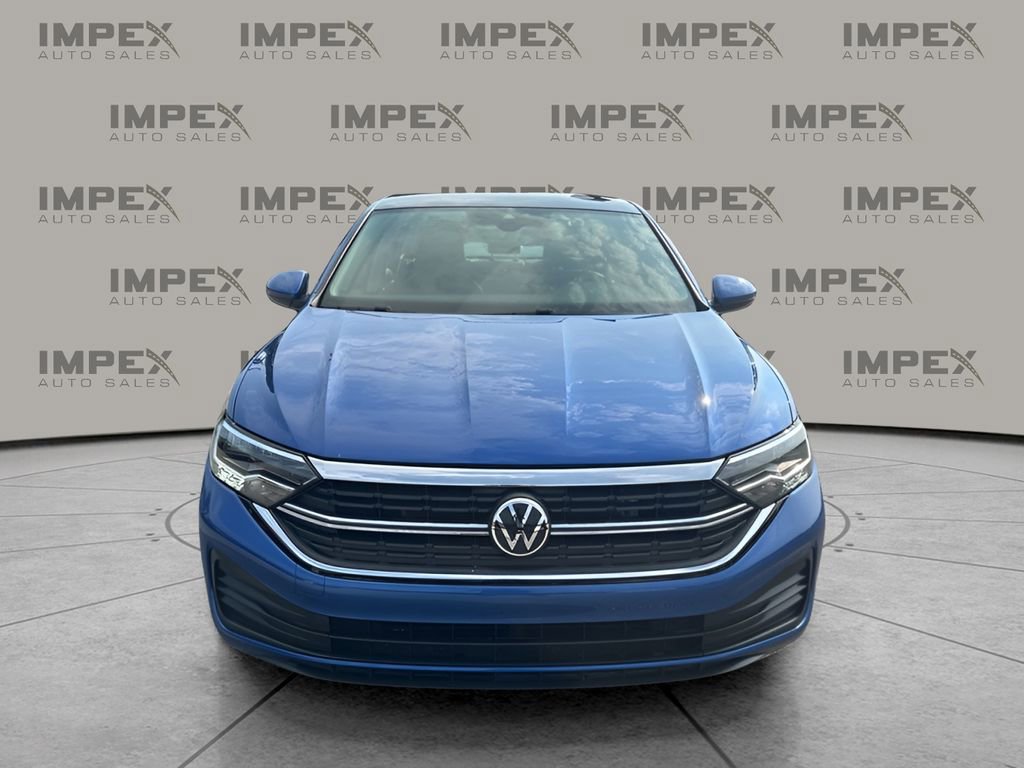 Used 2024 Volkswagen Jetta SE image 8