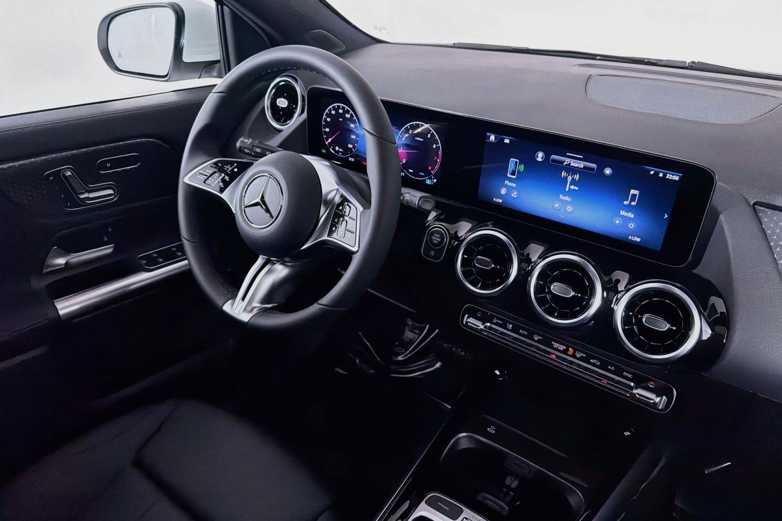 New 2026 Mercedes-Benz GLA 250 image 15