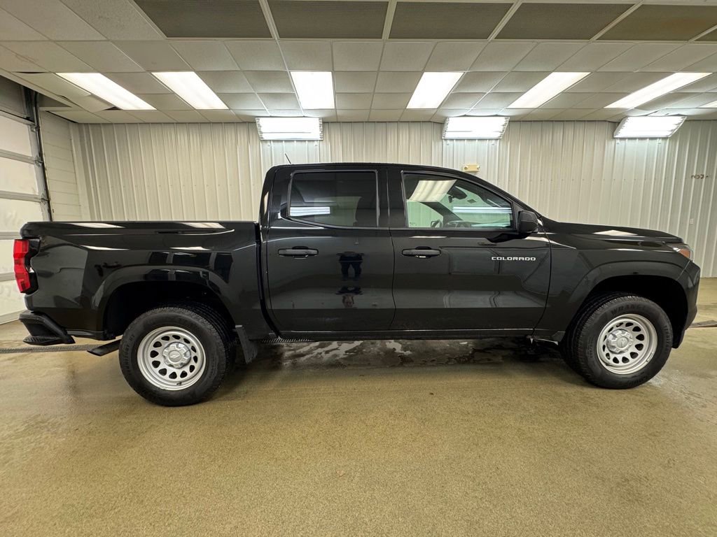 Used 2024 Chevrolet Colorado W/T image 5