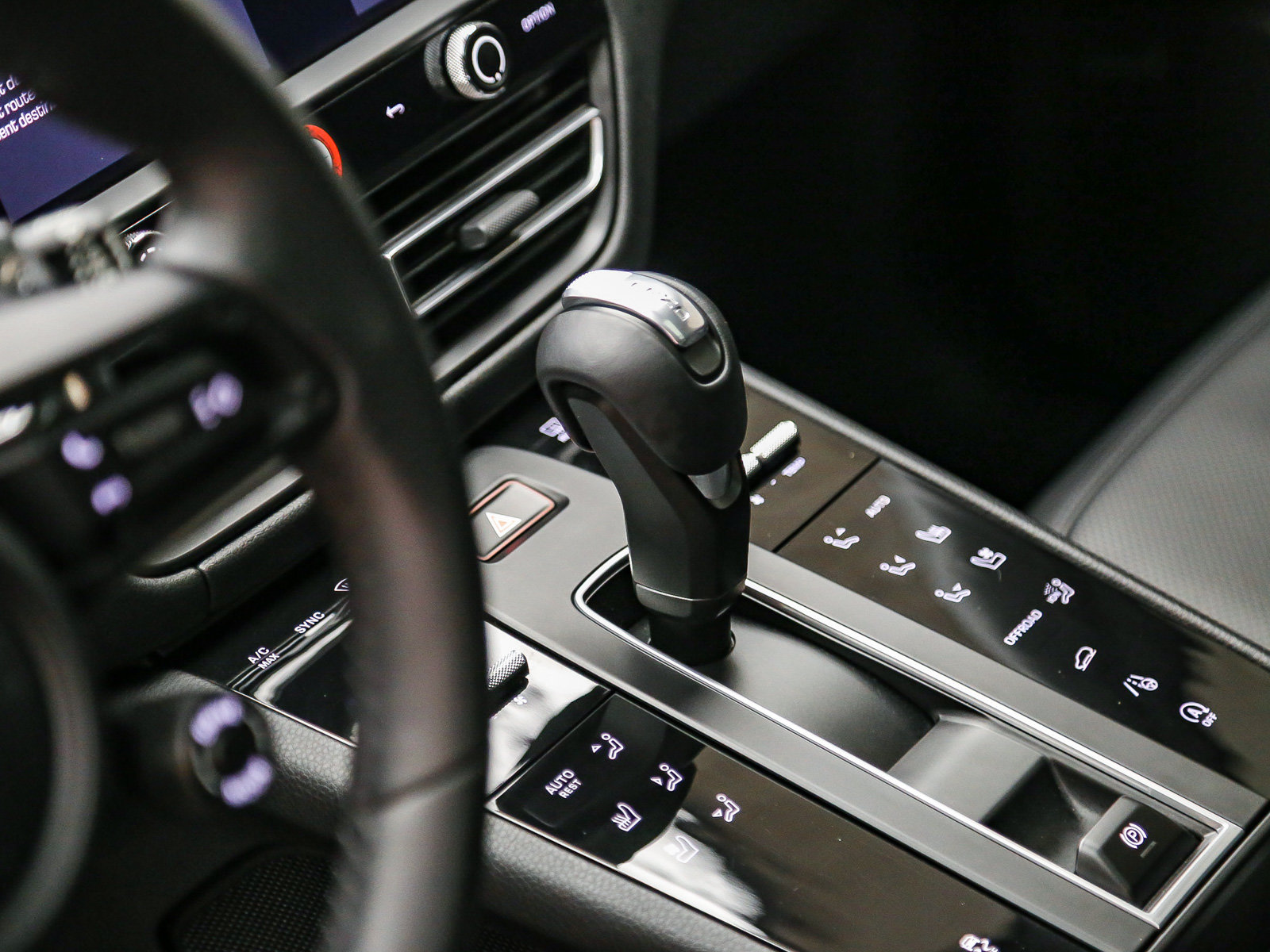 Certified 2026 Porsche Macan AWD/4WD image 57