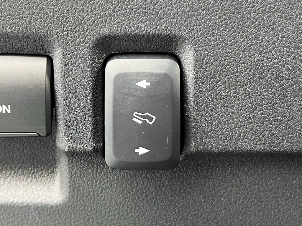 Used 2025 Ford F250 Platinum image 31