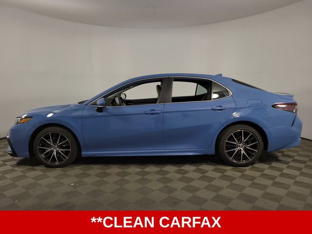 Used 2023 Toyota Camry SE image 5