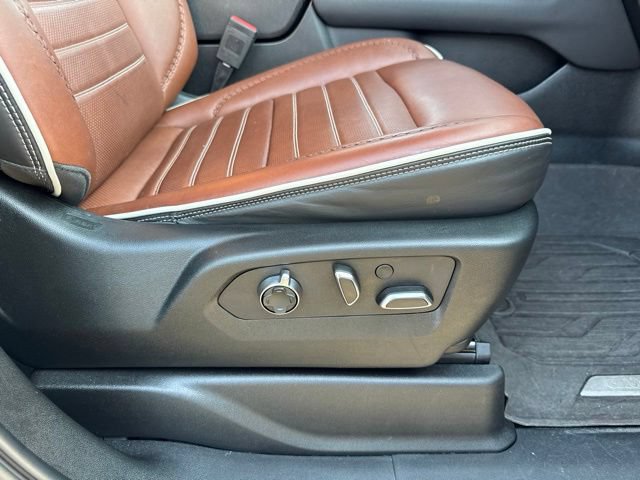 Used 2023 GMC Yukon XL Denali Ultimate AWD/4WD image 33