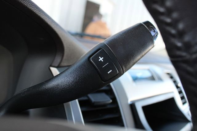 Used 2013 Cadillac Escalade Premium image 14