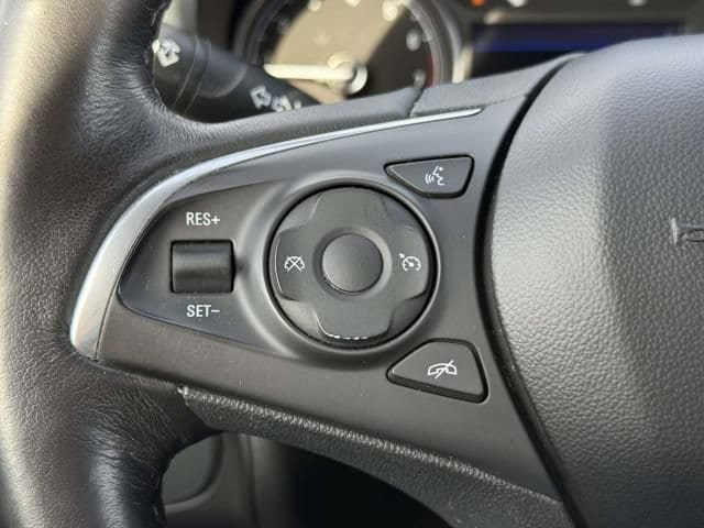 Used 2020 Buick Enclave Essence FWD image 23