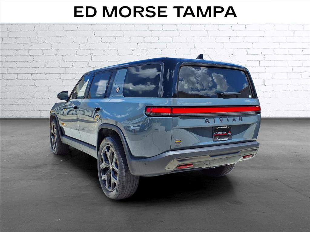 Used 2025 Rivian R1S Premium AWD/4WD image 3
