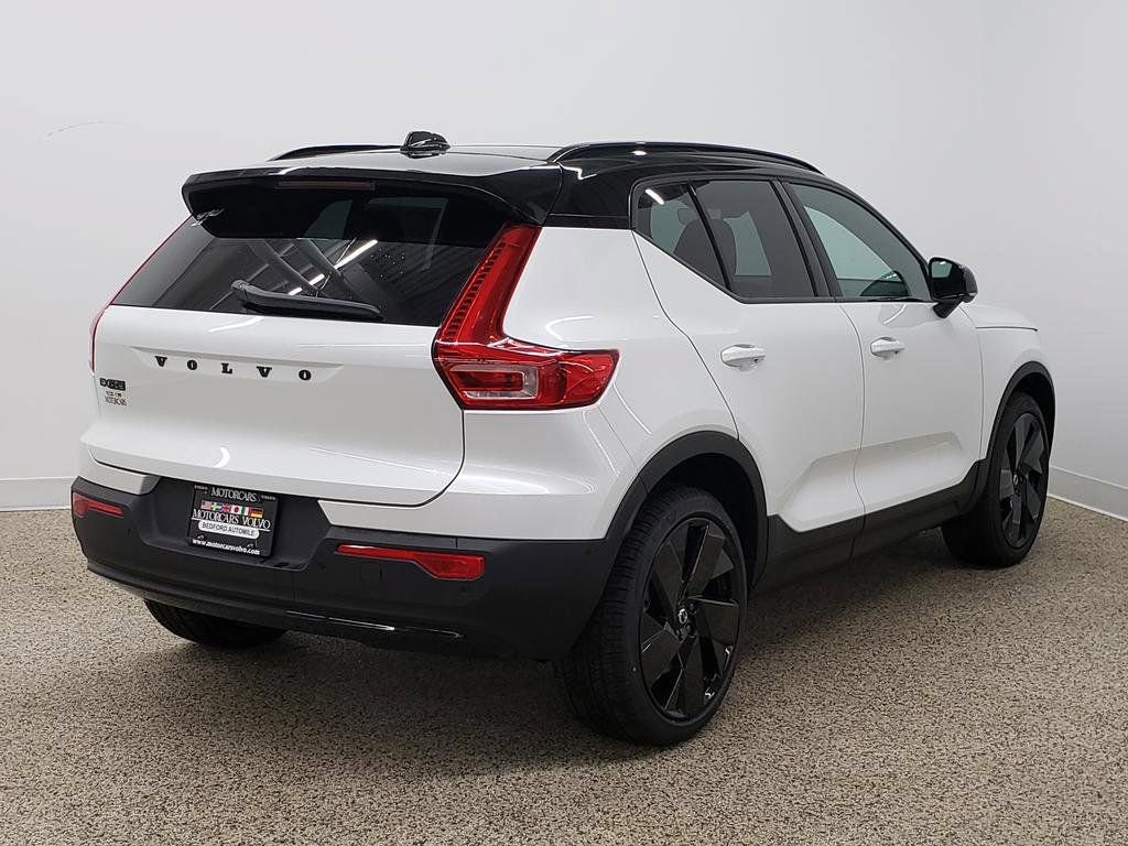 New 2026 Volvo EX40 Ultra AWD/4WD image 3