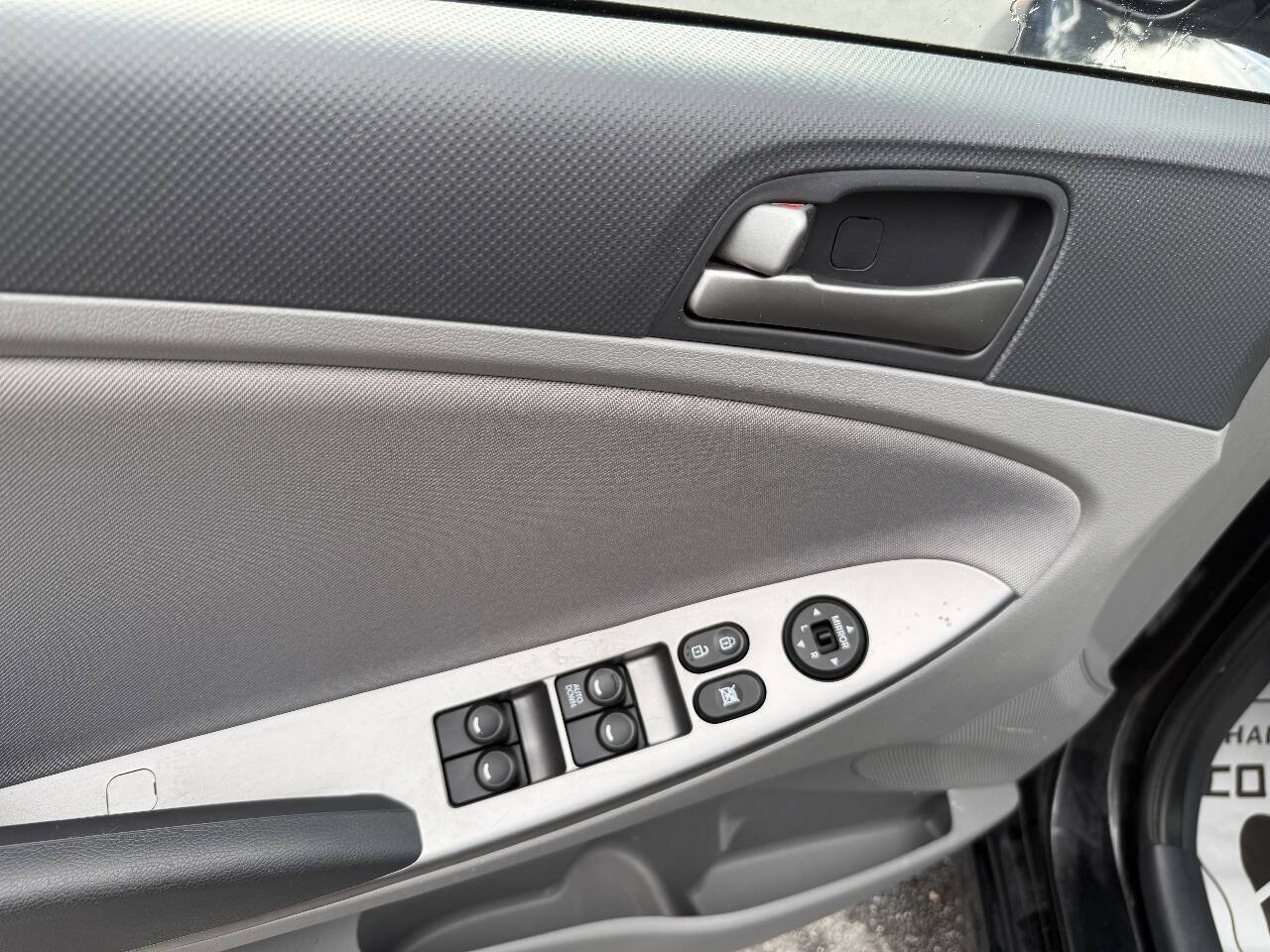 Used 2016 Hyundai Accent SE FWD image 14